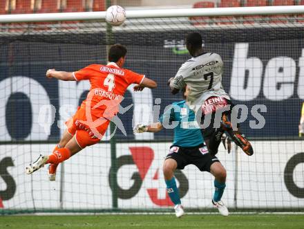 Fussball. Tipp3-Bundesliga. SK Austria Kelag Kaernten  gegen FK Austria Wien. Modou Jgne (Austria Kaernten), Aleksandar Dragovic (Wien). Klagenfurt, 28.11.2008. 
Foto: Kuess

---
pressefotos, pressefotografie, kuess, qs, qspictures, sport, bild, bilder, bilddatenbank