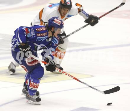 EBEL. Eishockey Bundesliga. VSV gegen Graz 99ers. Christian Ban (VSV), Warren Norris (Graz). Villach, am 13.9.2009.
Foto: Kuess
---
pressefotos, pressefotografie, kuess, qs, qspictures, sport, bild, bilder, bilddatenbank