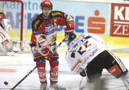 EBEL Eishockey Bundesliga. KAC gegen EHC Liwest Linz. Herbert Ratz (KAC), Robert Lukas (Linz). Klagenfurt, am 17.9.2009.
Foto: Kuess
---
pressefotos, pressefotografie, kuess, qs, qspictures, sport, bild, bilder, bilddatenbank