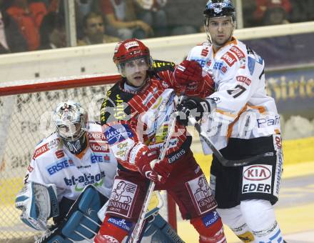 EBEL Eishockey Bundesliga. KAC gegen EHC Liwest Linz. Dieter Kalt (KAC), Alex Westlund, Gerd Gruber (Linz). Klagenfurt, am 17.9.2009.
Foto: Kuess
---
pressefotos, pressefotografie, kuess, qs, qspictures, sport, bild, bilder, bilddatenbank