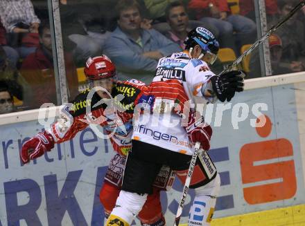 EBEL. Eishockey Bundesliga. KAC gegen EHC LIWEST Linz. SCHELLANDER Paul (KAC), BRONILLA Rich (Linz). Klagenfurt, am 17.9.2009.
Foto: Kuess

---
pressefotos, pressefotografie, kuess, qs, qspictures, sport, bild, bilder, bilddatenbank