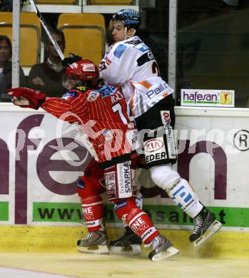 EBEL. Eishockey Bundesliga. KAC gegen EHC LIWEST Linz. KALT Dieter (KAC), GRUBER Gerd (Linz). Klagenfurt, am 17.9.2009.
Foto: Kuess

---
pressefotos, pressefotografie, kuess, qs, qspictures, sport, bild, bilder, bilddatenbank