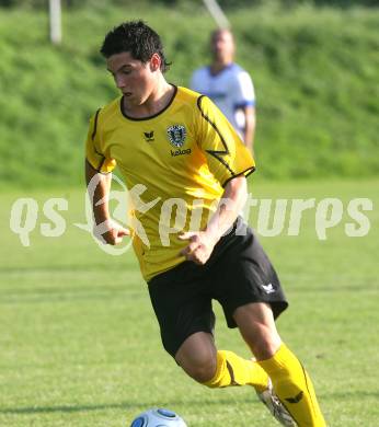 Fussball Kaerntner Liga. SK Maria Saal gegen SK Austria Kaernten 1b. Roland Putsche (Austria Kaernten). Maria Saal, am 19.9.2009.
Foto: Kuess
---
pressefotos, pressefotografie, kuess, qs, qspictures, sport, bild, bilder, bilddatenbank