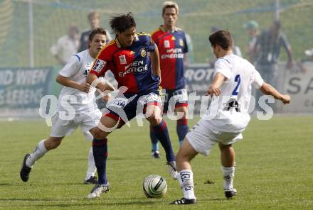 Fussball OEFB Cup. FC St. Veit gegen Rapid Wien. Michael Novak,  (St. Veit), Branko Boskovic (Rapid). St. Veit, am 20.9.2009.
Foto: Kuess

---
pressefotos, pressefotografie, kuess, qs, qspictures, sport, bild, bilder, bilddatenbank