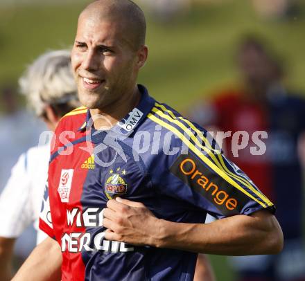 Fussball OEFB Cup. FC St. Veit gegen Rapid Wien. Mario Konrad (Rapid). St. Veit, am 20.9.2009.
Foto: Kuess

---
pressefotos, pressefotografie, kuess, qs, qspictures, sport, bild, bilder, bilddatenbank