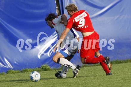 Fussball OEFB Cup. SAK Klagenfurt gegen Trenkwalder Admira. Marko Kriznik, (SAK),  Marcus Hanikel (Admira). Klagenfurt, am 19.9.2009.
Foto: Kuess

---
pressefotos, pressefotografie, kuess, qs, qspictures, sport, bild, bilder, bilddatenbank