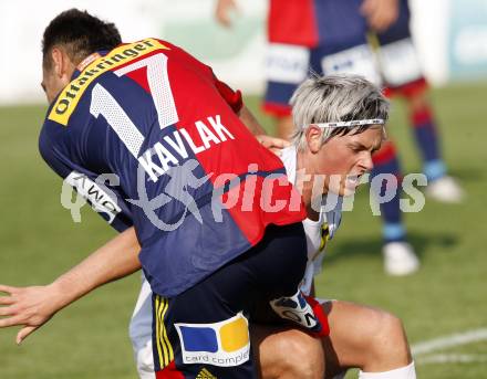 Fussball OEFB Cup. FC St. Veit gegen Rapid Wien. Hans Christian Rabl,  (St. Veit), Veli Kavlak (Rapid). St. Veit, am 20.9.2009.
Foto: Kuess

---
pressefotos, pressefotografie, kuess, qs, qspictures, sport, bild, bilder, bilddatenbank