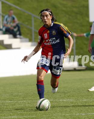 Fussball OEFB Cup. FC St. Veit gegen Rapid Wien. Yasin Pehlivan (Rapid). St. Veit, am 20.9.2009.
Foto: Kuess

---
pressefotos, pressefotografie, kuess, qs, qspictures, sport, bild, bilder, bilddatenbank