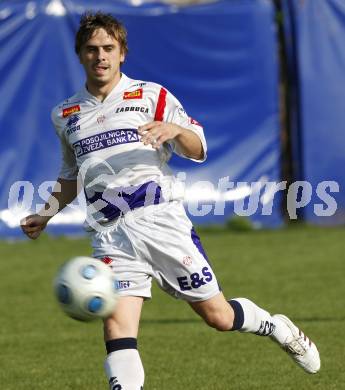 Fussball OEFB Cup. SAK Klagenfurt gegen Trenkwalder Admira. Grega Triplat (SAK). Klagenfurt, am 19.9.2009.
Foto: Kuess
---
pressefotos, pressefotografie, kuess, qs, qspictures, sport, bild, bilder, bilddatenbank