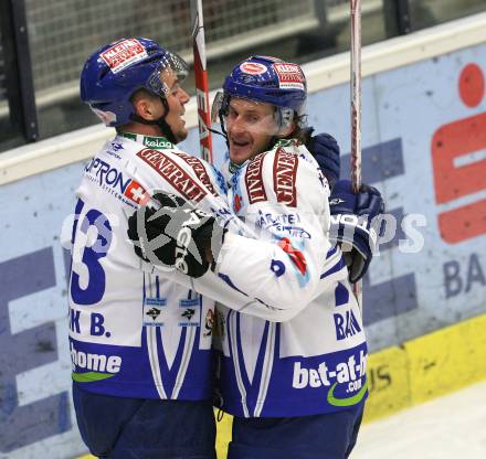 EBEL. Eishockey Bundesliga. VSV gegen EHC Liwest Linz. Torjubel Benjamin Petrik, Christian Ban (VSV). Villach, am 22.9.2009.
Foto: Kuess
---
pressefotos, pressefotografie, kuess, qs, qspictures, sport, bild, bilder, bilddatenbank