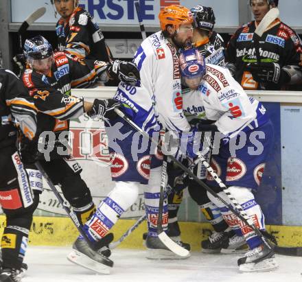 EBEL. Eishockey Bundesliga. VSV gegen EHC Liwest Linz. Kiel McLeod, Michael Martin (VSV), Mark Szuecs (Linz). Villach, am 22.9.2009.
Foto: Kuess
---
pressefotos, pressefotografie, kuess, qs, qspictures, sport, bild, bilder, bilddatenbank