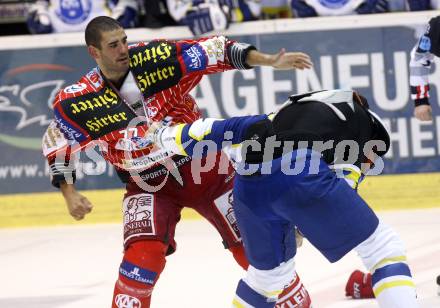 EBEL. Eishockey Bundesliga. KAC gegen KHL Medvescak Zagreb. Schlaegerei, Rauferei. Sean Brown,  (KAC), Joel Prpic (Zagreb). Klagenfurt, am 25.9.2009.
Foto: Kuess 

---
pressefotos, pressefotografie, kuess, qs, qspictures, sport, bild, bilder, bilddatenbank