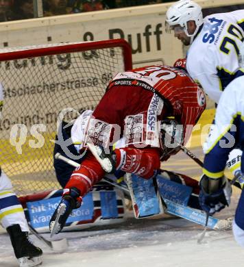 EBEL. Eishockey Bundesliga. KAC gegen KHL Medvescak Zagreb. Mike Craig, (KAC), Robert Kristan, Alan Letang (Zagreb). Klagenfurt, am 25.9.2009.
Foto: Kuess 

---
pressefotos, pressefotografie, kuess, qs, qspictures, sport, bild, bilder, bilddatenbank