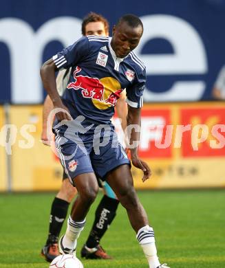 Fussball. Tipp3-Bundesliga. SK Austria Kelag Kaernten  gegen Red Bull Salzburg.  Somen Tchoyi (Red Bull Salzburg). Klagenfurt, 26.9.2009.
Foto: Kuess  

---
pressefotos, pressefotografie, kuess, qs, qspictures, sport, bild, bilder, bilddatenbank