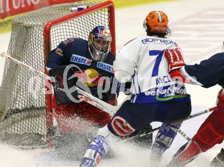 EBEL. Eishockey Bundesliga. VSV gegen EC Red Bull Salzburg. Kiell McLeod, (VSV), Robert Goepfert (Salzburg). Villach, am 29.9.2009.
Foto: Kuess 


---
pressefotos, pressefotografie, kuess, qs, qspictures, sport, bild, bilder, bilddatenbank