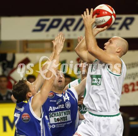 Basketball Bundesliga. Woerthersee Piraten gegen Gmunden. Davor Sattler (Piraten).  Klagenfurt, 10.10.2009
Foto: Kuess

---
pressefotos, pressefotografie, kuess, qs, qspictures, sport, bild, bilder, bilddatenbank