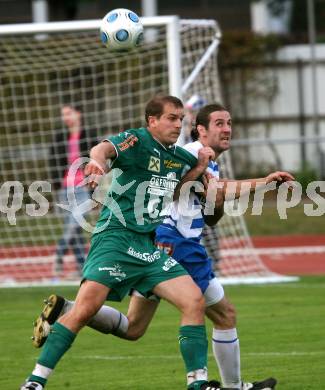 Fussball. Kaerntner Liga. VSV gegen SV Lendorf. Schuri Arno (VSV), Morgenstern Martin (Lendorf). Villach, 10.10.2009. 
Foto: Kuess

---
pressefotos, pressefotografie, kuess, qs, qspictures, sport, bild, bilder, bilddatenbank