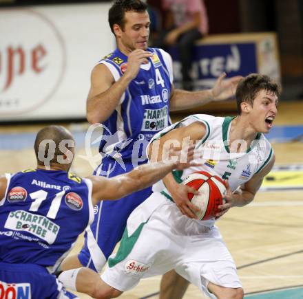 Basketball Bundesliga. Woerthersee Piraten gegen Gmunden. Sebastian Schaal, (Piraten),  Ian Boylan, Enis Murati (Gmunden).  Klagenfurt, 10.10.2009
Foto: Kuess

---
pressefotos, pressefotografie, kuess, qs, qspictures, sport, bild, bilder, bilddatenbank