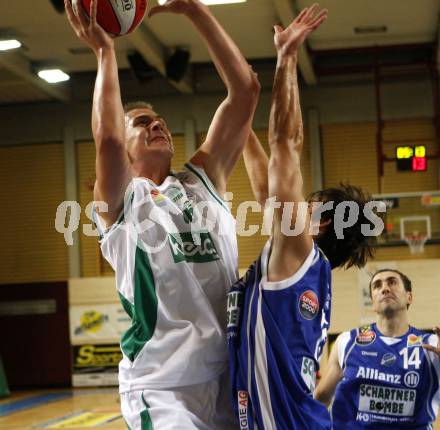 Basketball Bundesliga. Woerthersee Piraten gegen Gmunden. Rasid Mahalbasic,  (Piraten), Dan Oppland (Gmunden).  Klagenfurt, 10.10.2009
Foto: Kuess

---
pressefotos, pressefotografie, kuess, qs, qspictures, sport, bild, bilder, bilddatenbank