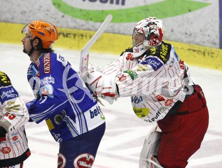 EBEL. Eishockey Bundesliga. EC Pasut VSV gegen KAC.  Kiel McLeod, (VSV), Rene Swette (KAC). Villach, am 11.10.2009.
Foto: Nadja Kuess 


---
pressefotos, pressefotografie, kuess, qs, qspictures, sport, bild, bilder, bilddatenbank