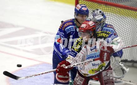 EBEL. Eishockey Bundesliga. EC Pasut VSV gegen KAC.  Stefan Bacher, (VSV), Dieter Kalt (KAC). Villach, am 11.10.2009.
Foto: Kuess 


---
pressefotos, pressefotografie, kuess, qs, qspictures, sport, bild, bilder, bilddatenbank