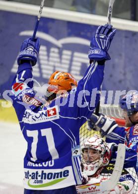 EBEL. Eishockey Bundesliga. EC Pasut VSV gegen KAC.  Torjubel Kiel McLeod, (VSV), Rene Swette (KAC). Villach, am 11.10.2009.
Foto: Nadja Kuess 


---
pressefotos, pressefotografie, kuess, qs, qspictures, sport, bild, bilder, bilddatenbank