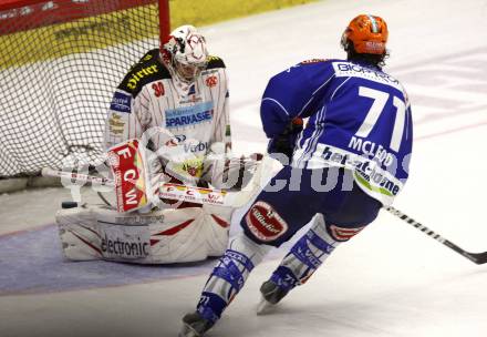 EBEL. Eishockey Bundesliga. EC Pasut VSV gegen KAC.  MCLEOD Kiel (VSV), SWETTE Rene (KAC). Villach, am 11.10.2009.
Foto: Kuess 


---
pressefotos, pressefotografie, kuess, qs, qspictures, sport, bild, bilder, bilddatenbank