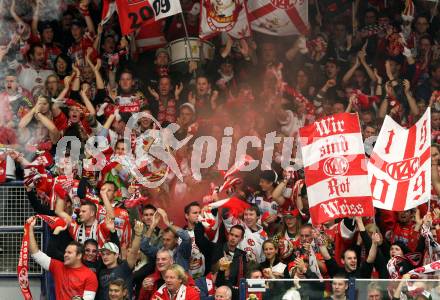 EBEL. Eishockey Bundesliga. EC Pasut VSV gegen KAC.  Jubel KAC Fans. Villach, am 11.10.2009.
Foto: Nadja Kuess 


---
pressefotos, pressefotografie, kuess, qs, qspictures, sport, bild, bilder, bilddatenbank