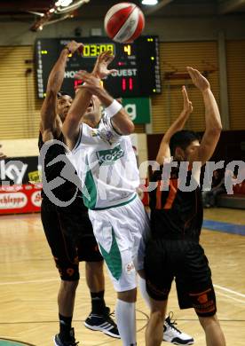 ABL. Basketball Bundesliga. Woerthersee Piraten gegen Fuerstenfeld Panthers. Admir Aljic (Piraten), Ray Shawn (Fuerstenfeld). KLagenfurt, am 15.10.2009.
Foto: Kuess 
---
pressefotos, pressefotografie, kuess, qs, qspictures, sport, bild, bilder, bilddatenbank