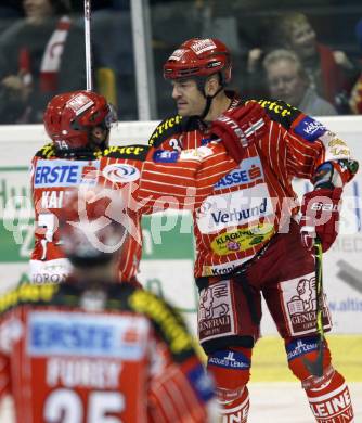 EBEL. Eishockey Bundesliga. KAC gegen EV Vienna Capitals.   Torjubel Jeff Shantz, Dieter Kalt (KAC). Klagenfurt, am 16.10.2009.
Foto: Kuess 

---
pressefotos, pressefotografie, kuess, qs, qspictures, sport, bild, bilder, bilddatenbank