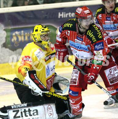 EBEL. Eishockey Bundesliga. KAC gegen EV Vienna Capitals.  Gregor Hager, (KAC), Frederic Cassivi  (Vienna Capitals). Klagenfurt, am 16.10.2009.
Foto: Kuess 

---
pressefotos, pressefotografie, kuess, qs, qspictures, sport, bild, bilder, bilddatenbank