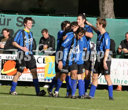 Fussball. Unterliga West. SC Landskron gegen SG Drautal. Torjubel(Drautal). Landskron, 17.10.2009. 
Foto: Kuess

---
pressefotos, pressefotografie, kuess, qs, qspictures, sport, bild, bilder, bilddatenbank