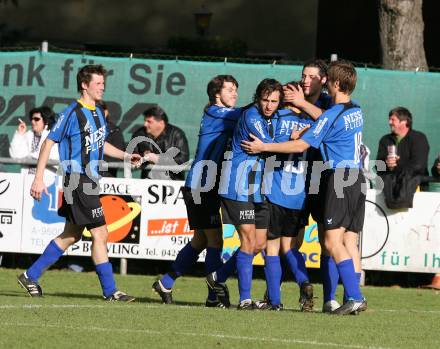 Fussball. Unterliga West. SC Landskron gegen SG Drautal. Torjubel (Drautal). Landskron, 17.10.2009. 
Foto: Kuess

---
pressefotos, pressefotografie, kuess, qs, qspictures, sport, bild, bilder, bilddatenbank