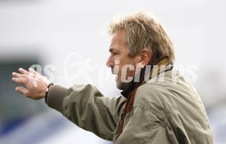 FussballRegionalliga. SAK gegen FC Blau Weiss Linz. Co-Trainer Marijan Velik (SAK). Klagenfurt, am 17.10.2009.
Foto: Kuess
---
pressefotos, pressefotografie, kuess, qs, qspictures, sport, bild, bilder, bilddatenbank