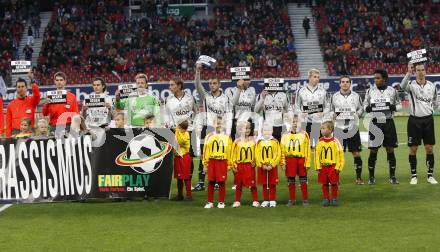 Fussball. Tipp3-Bundesliga. SK Austria Kaernten gegen Magna Wiener Neustadt. Fussball gegen Rassismus. Klagenfurt, 17.10.2009. 
Foto: Kuess

---
pressefotos, pressefotografie, kuess, qs, qspictures, sport, bild, bilder, bilddatenbank