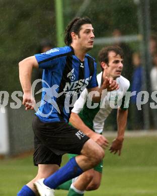 Fussball. Unterliga West. SC Landskron gegen SG Drautal. Mikl Markus (Drautal). Landskron, 17.10.2009. 
Foto: Kuess

---
pressefotos, pressefotografie, kuess, qs, qspictures, sport, bild, bilder, bilddatenbank