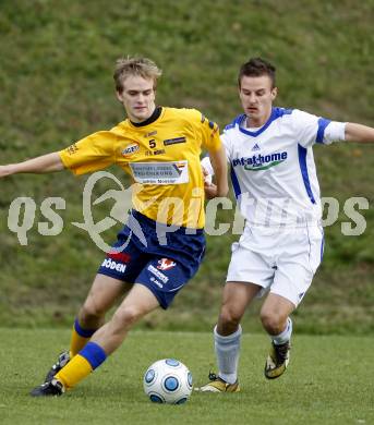 Fussball Kaerntner Liga. SK Maria Saal gegen FC St. Michael/Lav. Josef Hudelist (Maria Saal), Stephan Stueckler (St. Michael). Maria Saal am 17.10.2009.
Foto: Kuess
---
pressefotos, pressefotografie, kuess, qs, qspictures, sport, bild, bilder, bilddatenbank