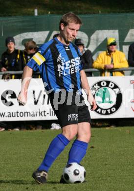 Fussball. Unterliga West. SC Landskron gegen SG Drautal. Reichhold Thomas  (Drautal). Landskron, 17.10.2009. 
Foto: Kuess

---
pressefotos, pressefotografie, kuess, qs, qspictures, sport, bild, bilder, bilddatenbank