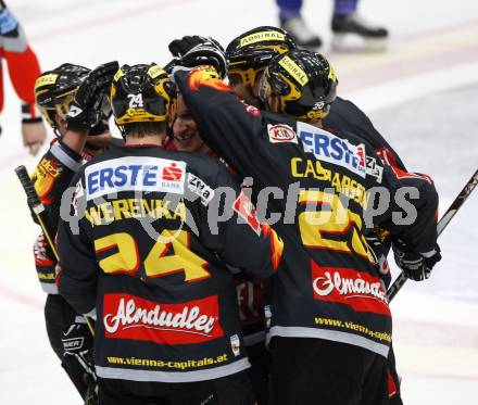 EBEL. Eishockey Bundesliga. EC Pasut VSV gegen Vienna Capitals.  Torjubel Caps. Villach, am 18.10.2009.
Foto: Kuess 


---
pressefotos, pressefotografie, kuess, qs, qspictures, sport, bild, bilder, bilddatenbank