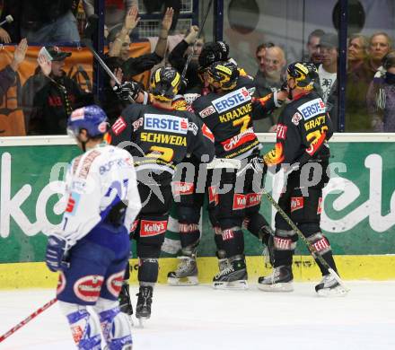 EBEL. Eishockey Bundesliga. EC Pasut VSV gegen Vienna Capitals.  Torjubel Caps. Villach, am 18.10.2009.
Foto: Kuess 


---
pressefotos, pressefotografie, kuess, qs, qspictures, sport, bild, bilder, bilddatenbank