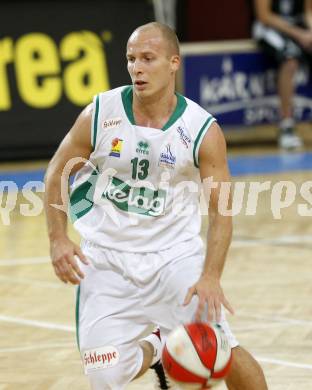 Basketball Bundesliga. Woerthersee Piraten gegen Guessing Knights. Davor Sattler (Piraten). Klagenfurt, am 18.10.2009.
Foto: Kuess

---
pressefotos, pressefotografie, kuess, qs, qspictures, sport, bild, bilder, bilddatenbank