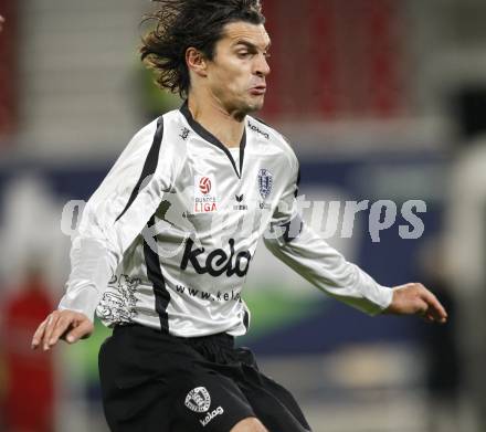 Fussball. Tipp3-Bundesliga. SK Austria Kaernten gegen Magna Wiener Neustadt. Jocelyn Blanchard (Austria Kaernten). Klagenfurt, 17.10.2009. 
Foto: Kuess

---
pressefotos, pressefotografie, kuess, qs, qspictures, sport, bild, bilder, bilddatenbank