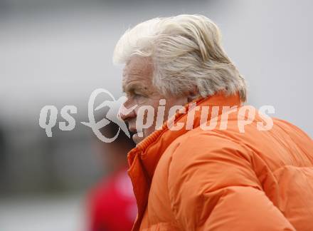 FussballRegionalliga. SAK gegen FC Blau Weiss Linz. Trainer Alois Jagodic (SAK). Klagenfurt, am 17.10.2009.
Foto: Kuess
---
pressefotos, pressefotografie, kuess, qs, qspictures, sport, bild, bilder, bilddatenbank