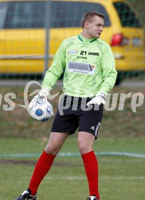 Fussball Kaerntner Liga. SK Maria Saal gegen FC St. Michael/Lav. Franz Roland Podercnik (St. Michael). Maria Saal am 17.10.2009.
Foto: Kuess
---
pressefotos, pressefotografie, kuess, qs, qspictures, sport, bild, bilder, bilddatenbank