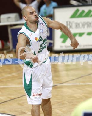 ABL. Basketball Bundesliga. Kelag Woerthersee Piraten gegen Swans Gmunden. Joachim Buggelsheim (Piraten). Klagenfurt, am 10.10.2009.
Foto: Kuess
---
pressefotos, pressefotografie, kuess, qs, qspictures, sport, bild, bilder, bilddatenbank