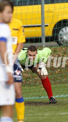 Fussball Kaerntner Liga. SK Maria Saal gegen FC St. Michael/Lav. Franz Roland Podercnik (St. Michael). Maria Saal am 17.10.2009.
Foto: Kuess
---
pressefotos, pressefotografie, kuess, qs, qspictures, sport, bild, bilder, bilddatenbank