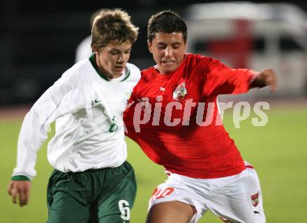 Fussball Laenderspiel Oesterreich gegen Slowenien U16. Alessandro Schoepf (AUT), Miha Zajc (SLO). Villach, am 21.10.2009.
Foto: Kuess
---
pressefotos, pressefotografie, kuess, qs, qspictures, sport, bild, bilder, bilddatenbank