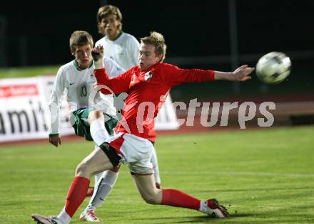 Fussball Laenderspiel Oesterreich gegen Slowenien U16. Kevin Friesenbichler (AUT), Tim Ceh (SLO). Villach, am 21.10.2009.
Foto: Kuess
---
pressefotos, pressefotografie, kuess, qs, qspictures, sport, bild, bilder, bilddatenbank