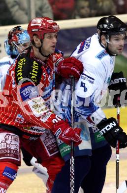 EBEL. Eishockey Bundesliga. KAC gegen Alba Volan SAPA Fehervar AV19.  Mike Craig, (KAC), Andras Horvath (Alba Volan). Klagenfurt, am 23.10.2009.
Foto: Kuess 

---
pressefotos, pressefotografie, kuess, qs, qspictures, sport, bild, bilder, bilddatenbank