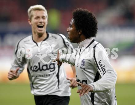 Fussball. Tipp3-Bundesliga. SK Austria Kelag Kaernten gegen SV Superfund Kapfenberg. Torjubel Sandro Ferreira Da Silva, Thomas Hinum (Austria Kaernten). Klagenfurt, 24.10.2009.
Foto: Kuess  

---
pressefotos, pressefotografie, kuess, qs, qspictures, sport, bild, bilder, bilddatenbank